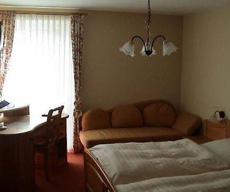 ميمنغن Hotel Am Suedring الغرفة الصورة