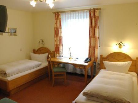 ميمنغن Hotel Am Suedring الغرفة الصورة